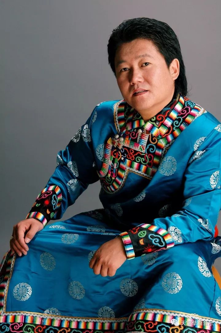 国家一级演员、蒙古族著名歌手——玛希