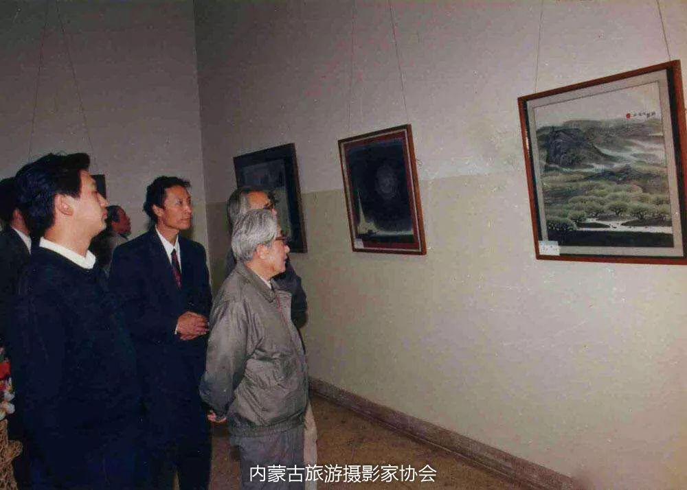 额博丨忆《内蒙古画报》及内蒙古美术摄影创始人尹瘦石先生 第17张