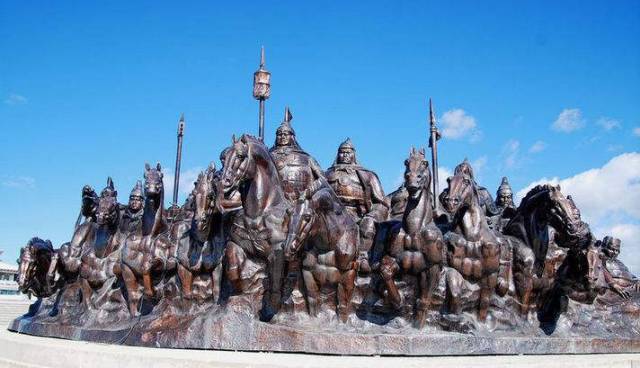 【蒙古文化】让人热血沸腾的江格尔12英雄赞