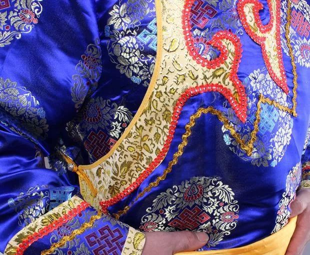 蒙古族传统服饰襟边缘饰 第8张