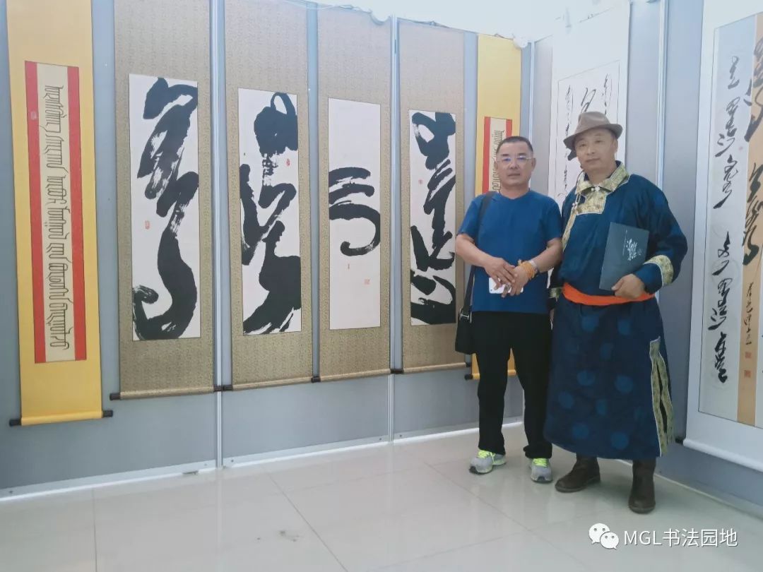 宝音陶格陶“乌珠穆沁”主题蒙古文书法展在西乌旗举办 第21张