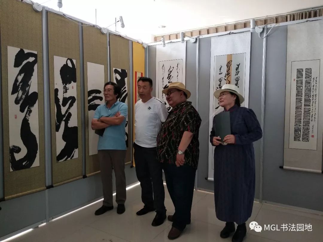 宝音陶格陶“乌珠穆沁”主题蒙古文书法展在西乌旗举办 第31张