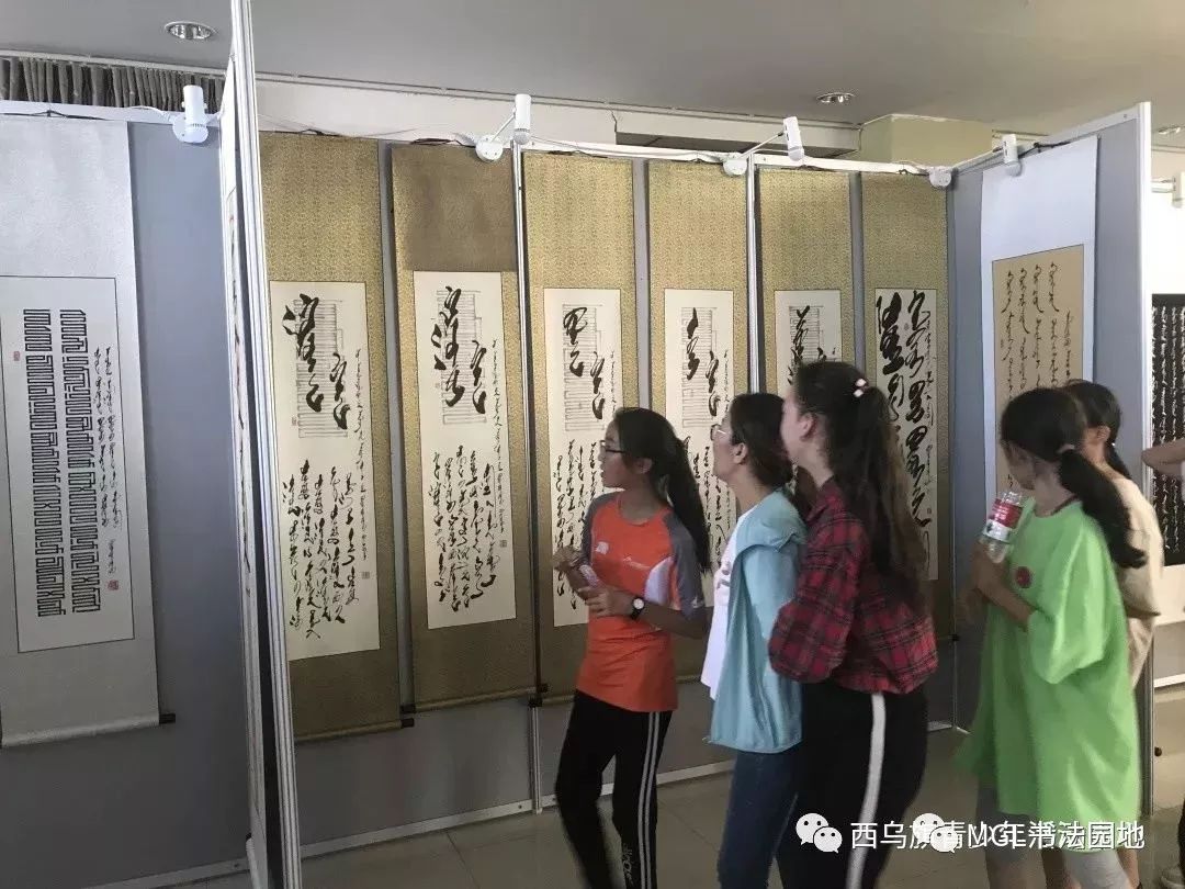 宝音陶格陶“乌珠穆沁”主题蒙古文书法展在西乌旗举办 第32张