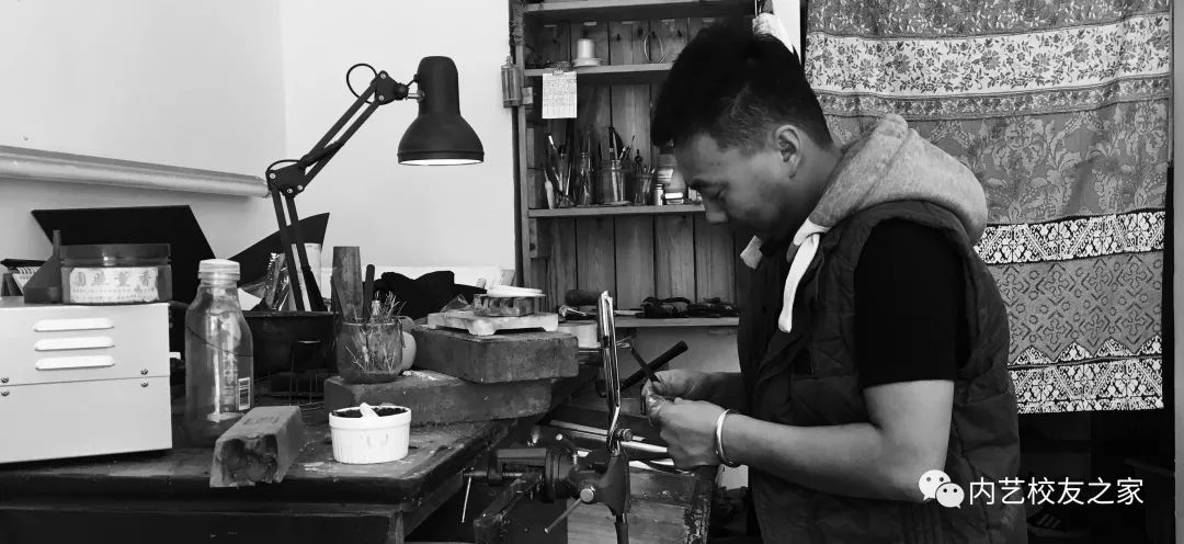 校友创新创业 |蒙古传统银饰工艺的继承者——白文泉 第4张