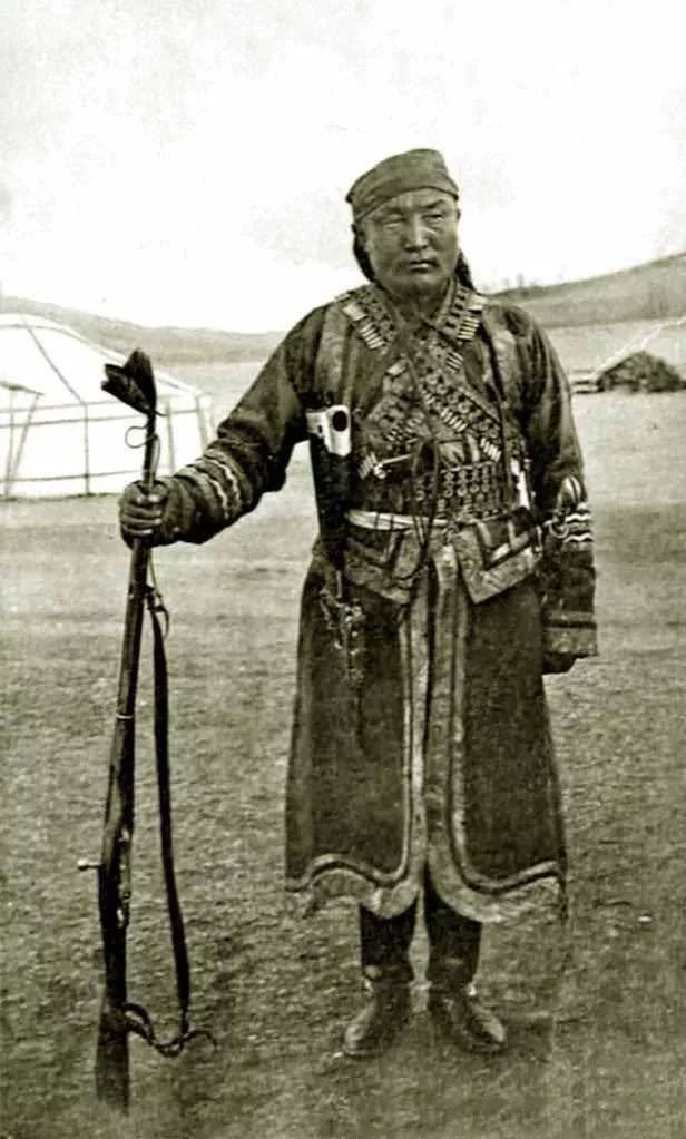 蒙古黑喇嘛：古丝绸之路上最暴虐的传奇人物