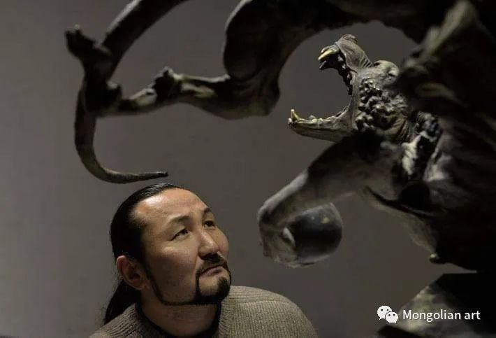 蒙古国美术家协会会员雕塑家 Davaadorj Ankhbayar