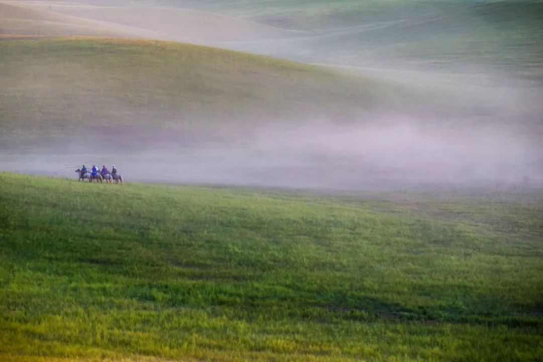 乌珠穆沁草原上的人们... ...