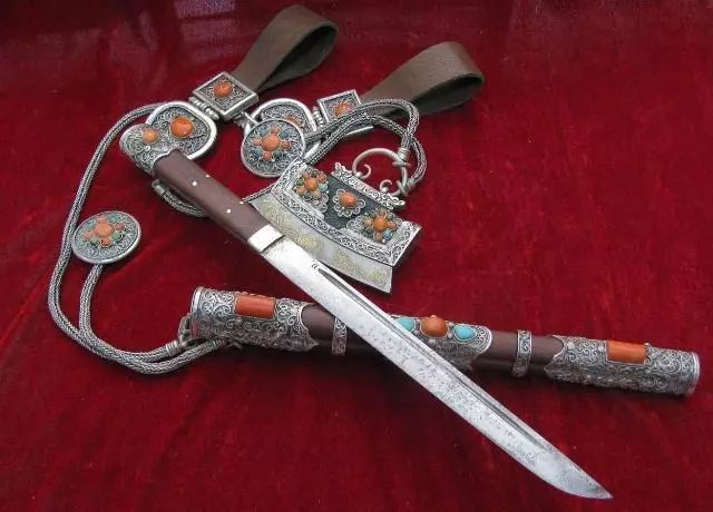 蒙古刀---蒙古男儿的威严和烙印