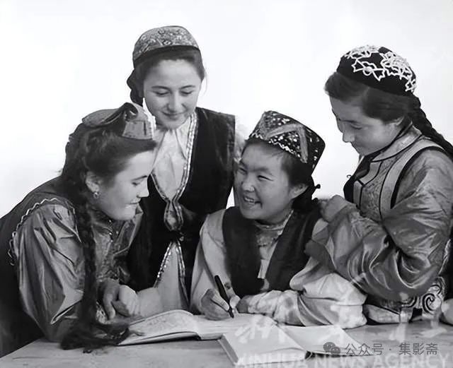 新疆伊犁1954年老照片